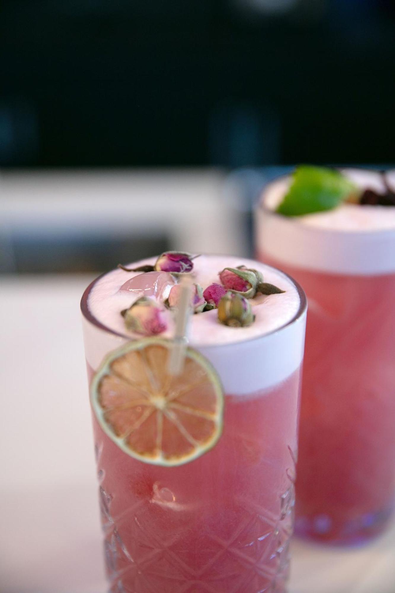 Aloft Centre Hotel 4*